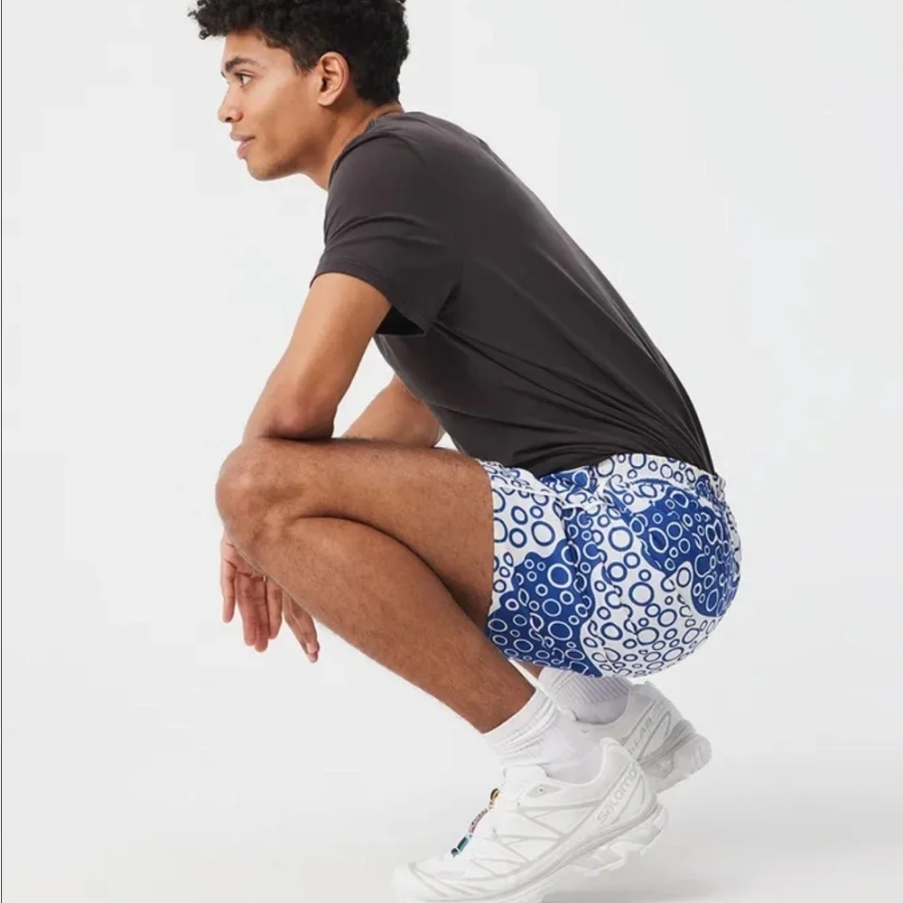 Outdoor voices 7” bubble print solar cool swim short, size small